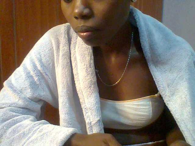 Sweet-petite's BongaCams show and profile