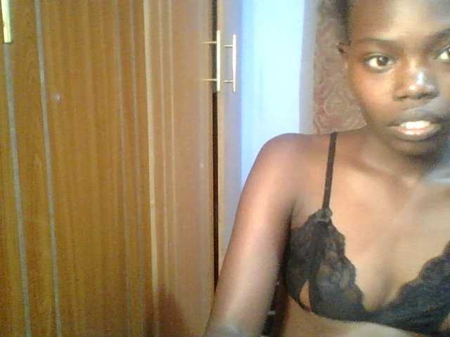 Sweet-petite – webcam model profile photo