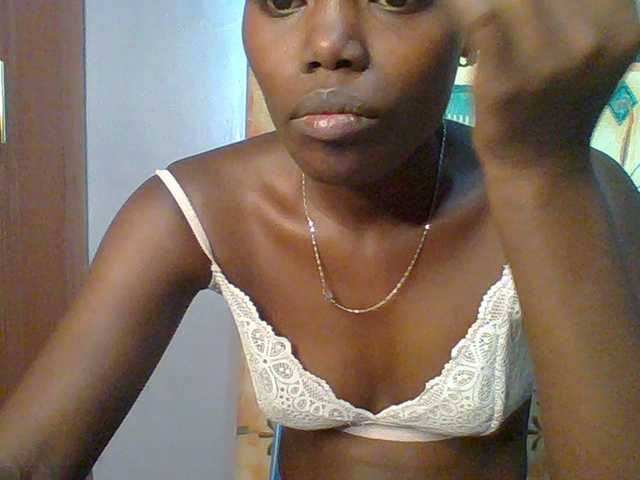 Sweet-petite's BongaCams show and profile