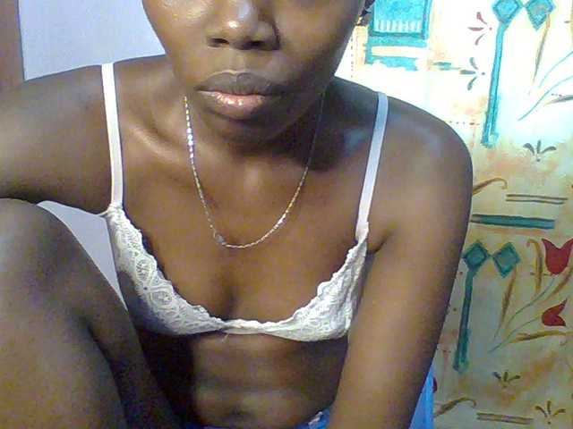 Sweet-petite's BongaCams show and profile