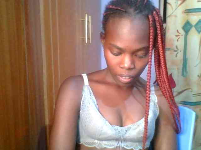 Sweet-petite Sweet-petite