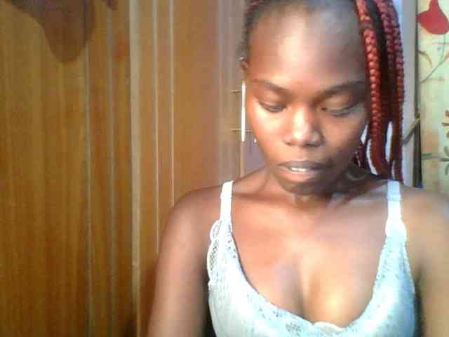 Sweet-petite Sweet-petite