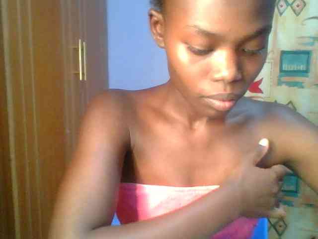 Sweet-petite Sweet-petite