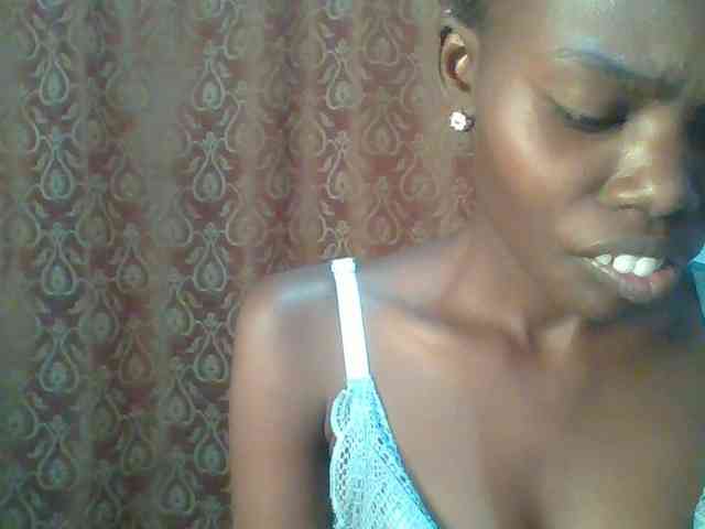 Sweet-petite Sweet-petite