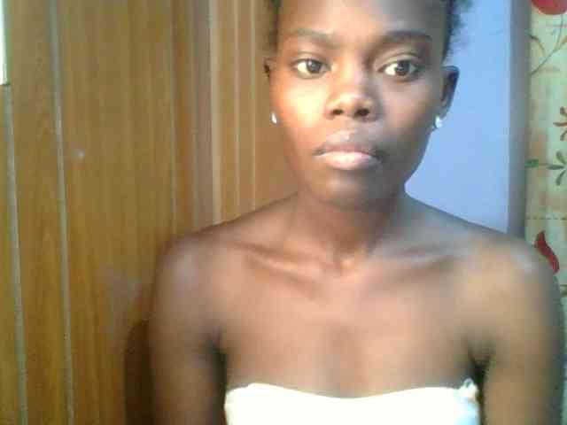 Sweet-petite Sweet-petite