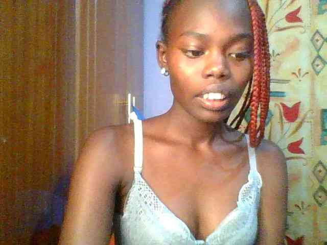 Sweet-petite Sweet-petite