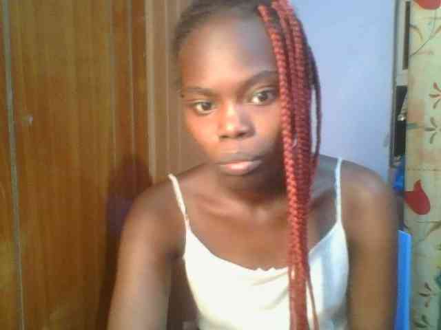 Sweet-petite Sweet-petite