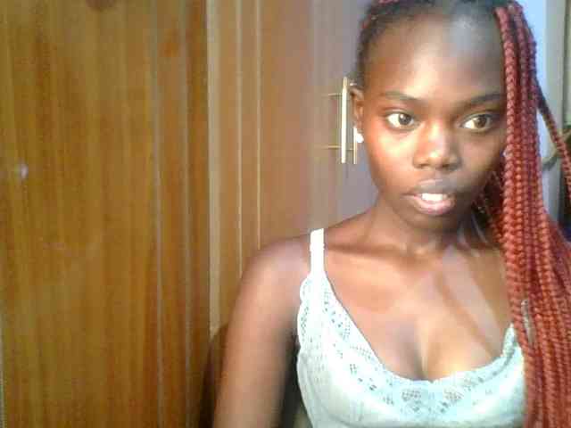 Sweet-petite Sweet-petite