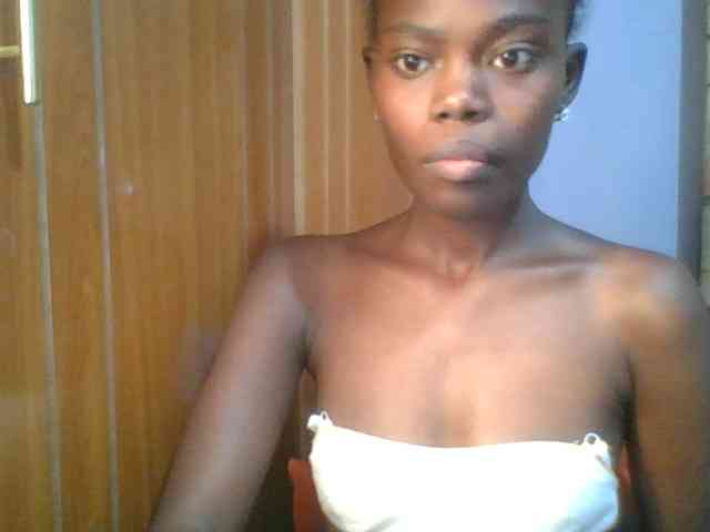 Sweet-petite Sweet-petite