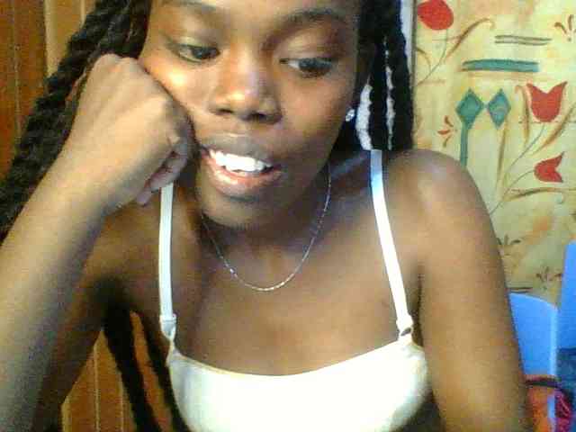 Sweet-petite Live Webcam on BongaCams