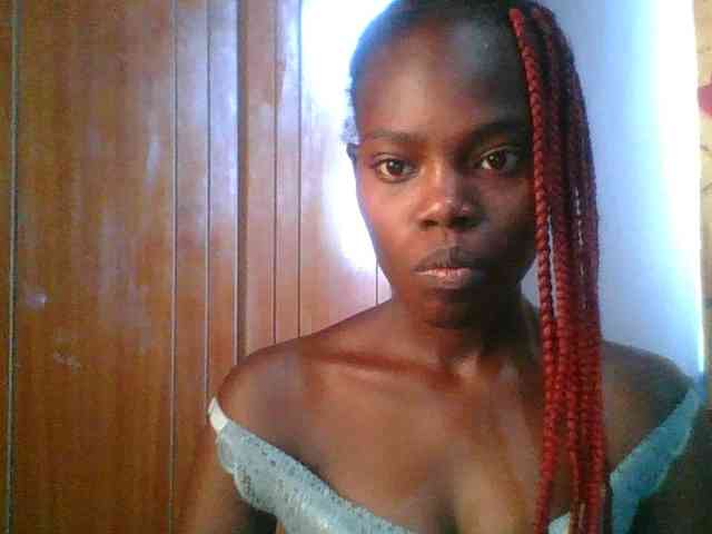 Sweet-petite Sweet-petite