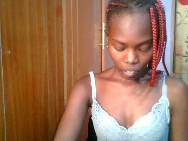 Sweet-petite Sweet-petite