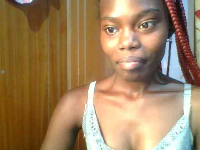 Sweet-petite Sweet-petite