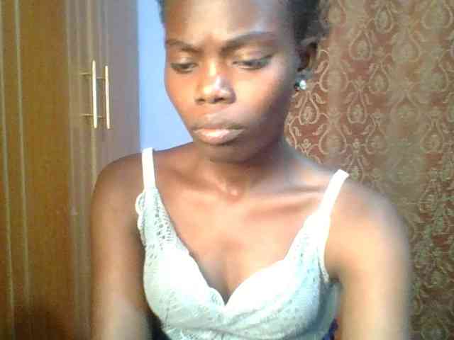 Sweet-petite Sweet-petite