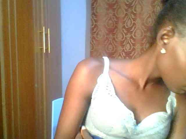 Sweet-petite Sweet-petite