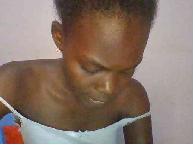 Sweet-petite Sweet-petite