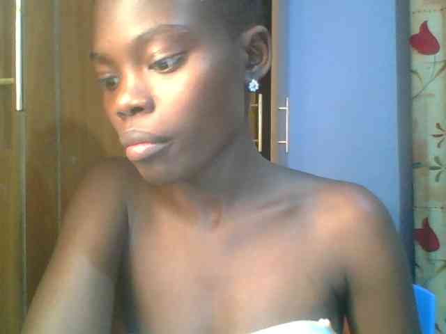 Sweet-petite Sweet-petite