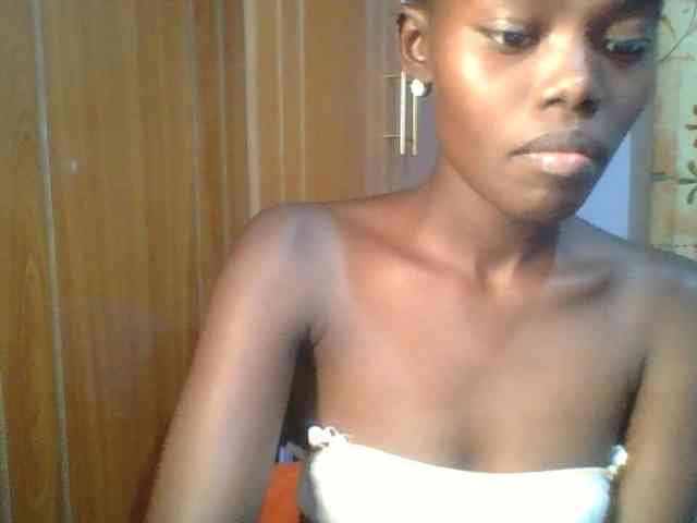 Sweet-petite Sweet-petite