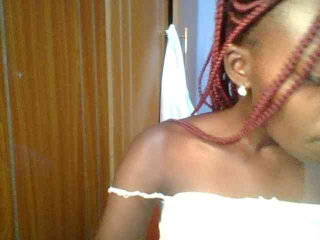 Sweet-petite Sweet-petite