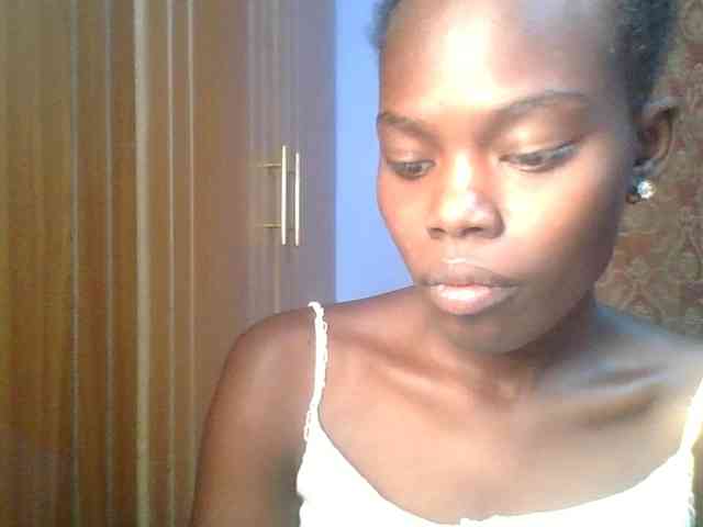 Sweet-petite Sweet-petite