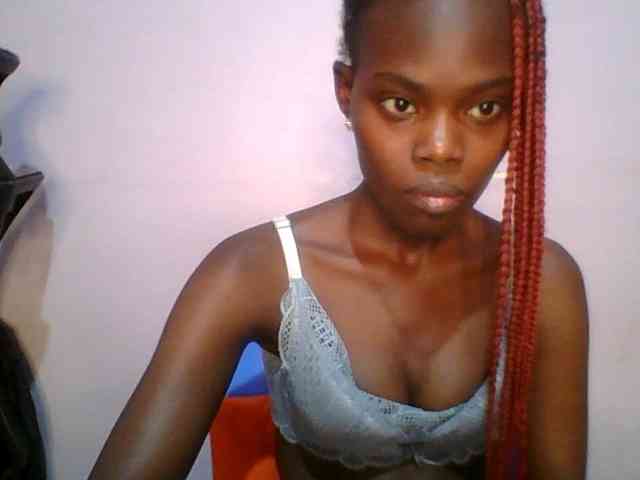 Sweet-petite Sweet-petite