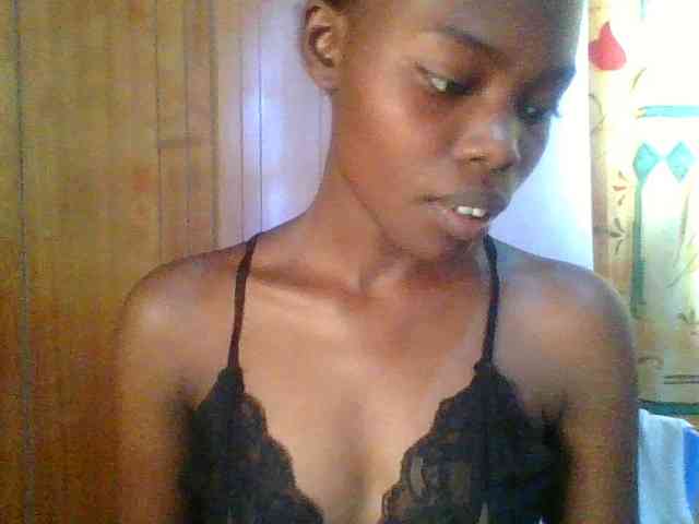 Sweet-petite Sweet-petite