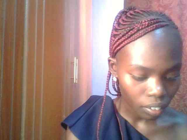 Sweet-petite Sweet-petite