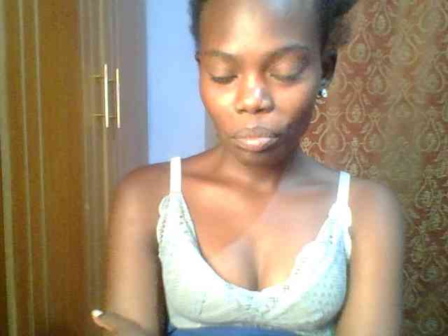 Sweet-petite Sweet-petite