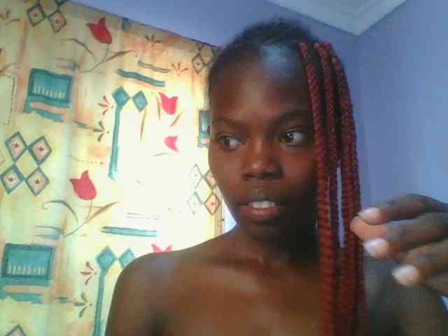 Sweet-petite Sweet-petite