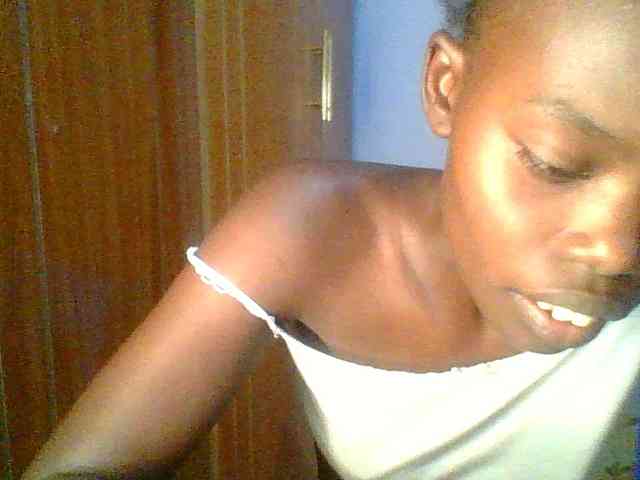 Sweet-petite Sweet-petite