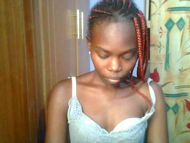 Sweet-petite Sweet-petite