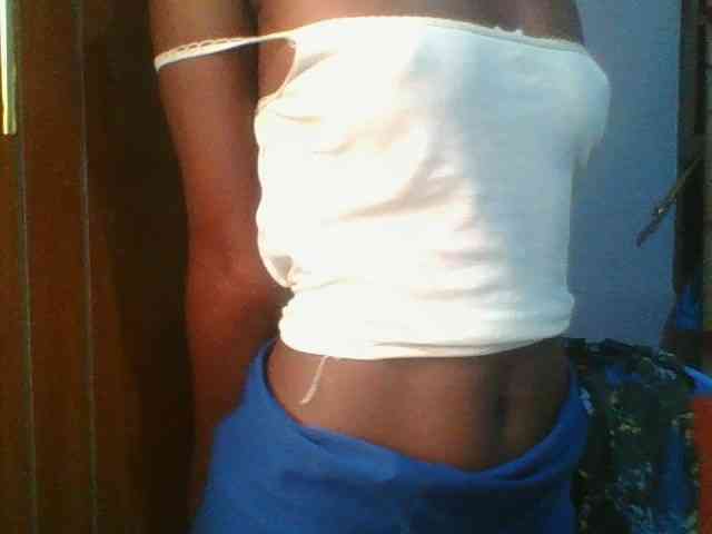 Sweet-petite Sweet-petite