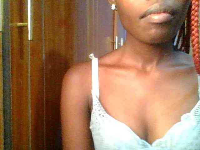 Sweet-petite Sweet-petite