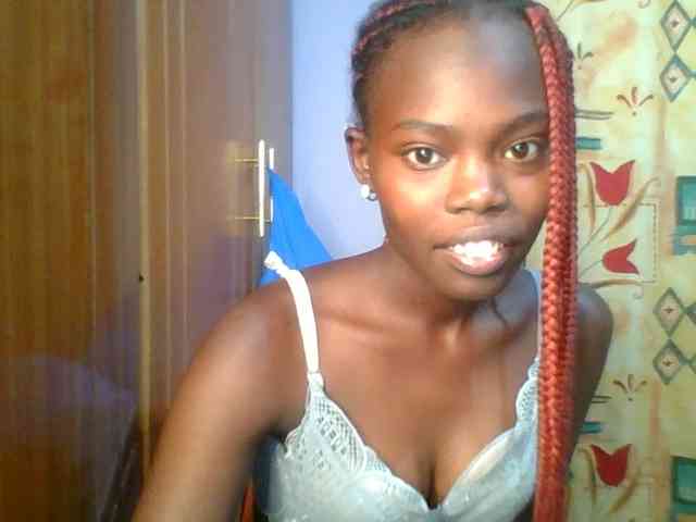 Sweet-petite Sweet-petite