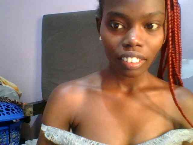 Sweet-petite Sweet-petite