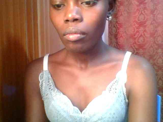 Sweet-petite Sweet-petite