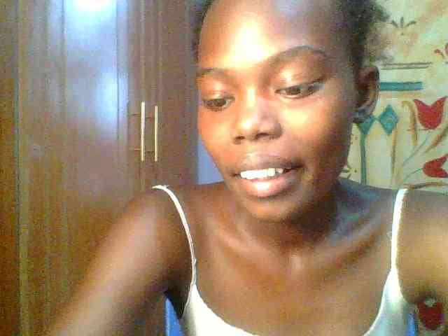 Sweet-petite Sweet-petite