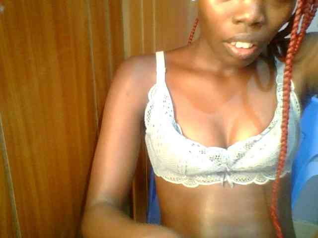 Sweet-petite Sweet-petite