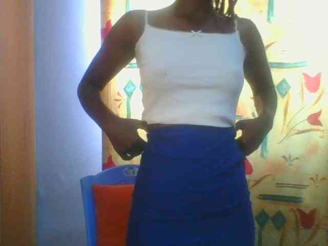 Sweet-petite Sweet-petite