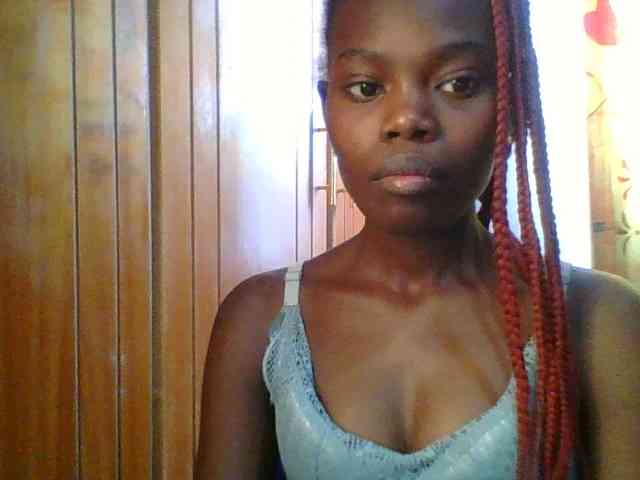 Sweet-petite Sweet-petite