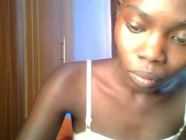 Sweet-petite Sweet-petite