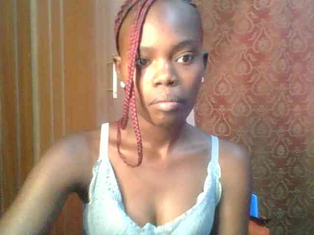 Sweet-petite Sweet-petite