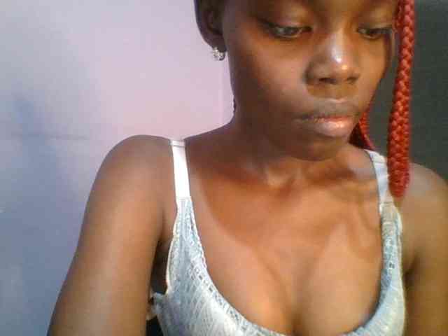 Sweet-petite Sweet-petite