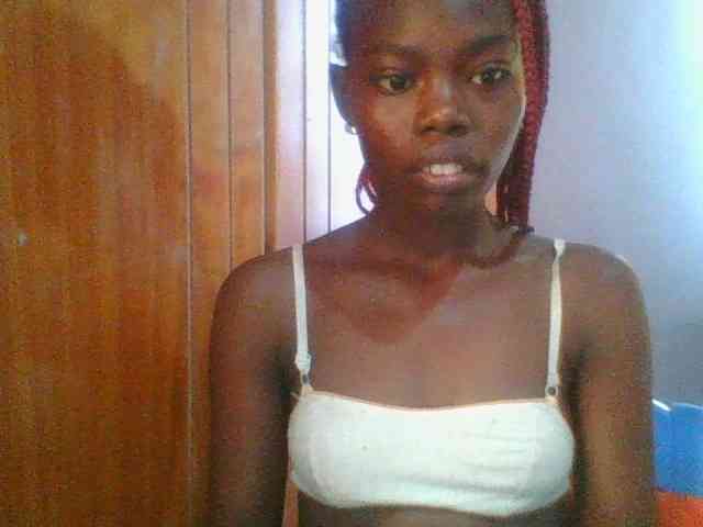 Sweet-petite Sweet-petite