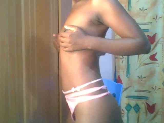 Sweet-petite Live Webcam on BongaCams