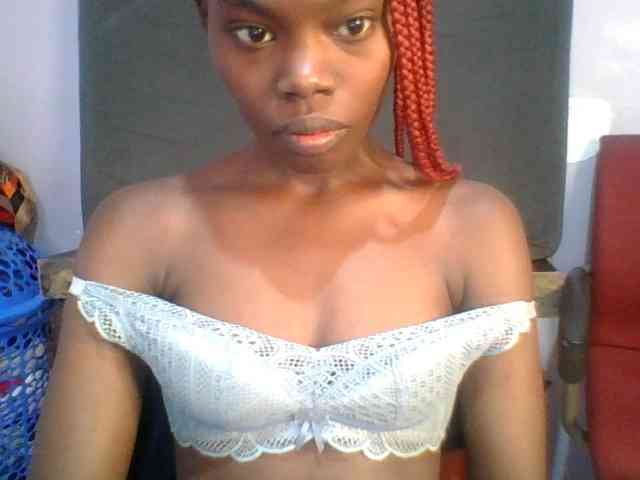 Sweet-petite Sweet-petite