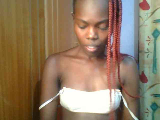 Sweet-petite Sweet-petite