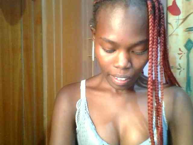 Sweet-petite Sweet-petite