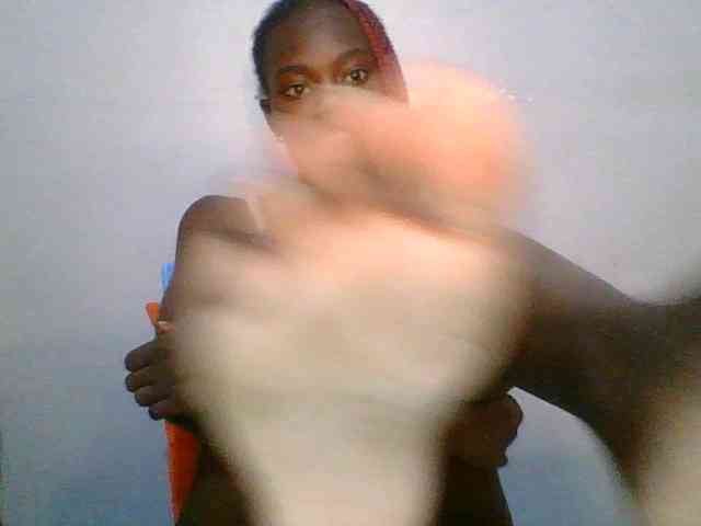 Sweet-petite Sweet-petite