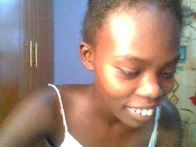 Sweet-petite Sweet-petite